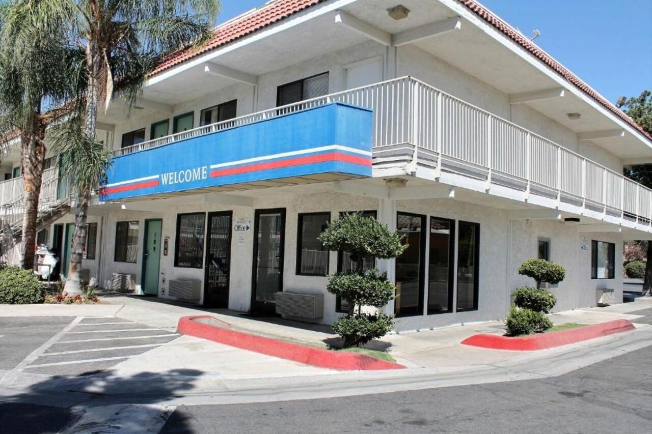 Motel 6-Bakersfield, Ca - Convention Center Екстер'єр фото