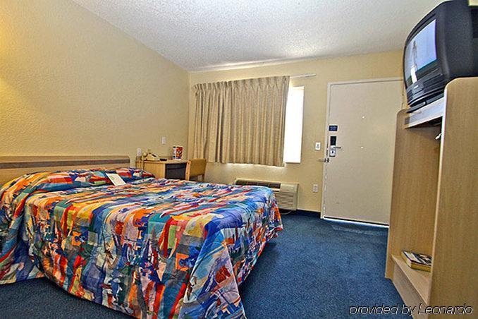 Motel 6-Bakersfield, Ca - Convention Center Екстер'єр фото