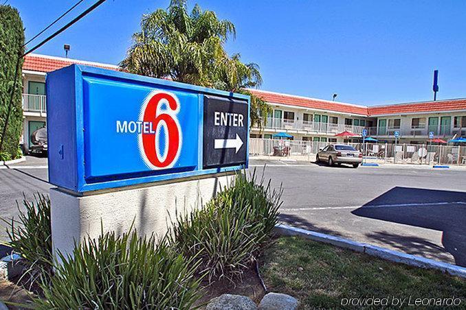 Motel 6-Bakersfield, Ca - Convention Center Екстер'єр фото